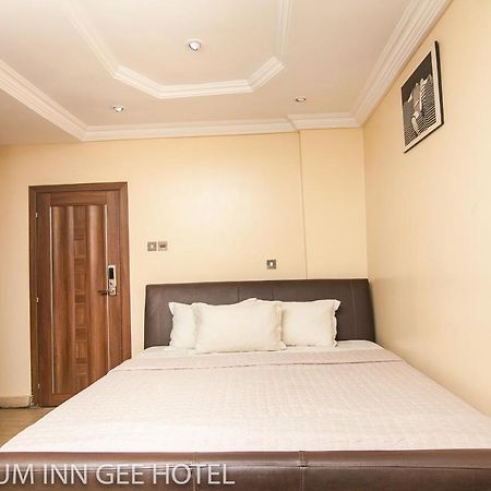 Platinum Inn Gee Hotel Suru Lere Dış mekan fotoğraf