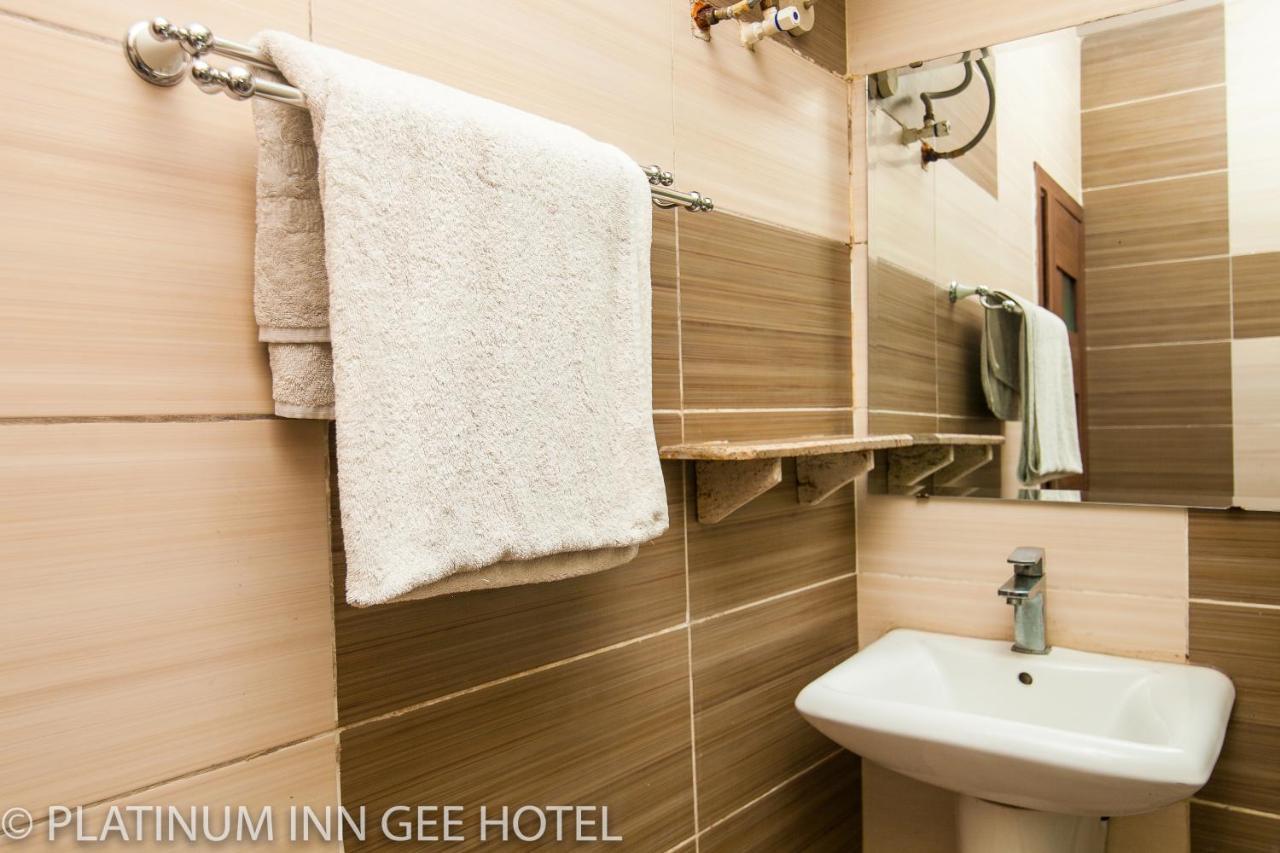 Platinum Inn Gee Hotel Suru Lere Dış mekan fotoğraf