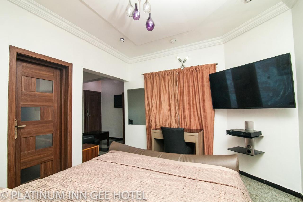 Platinum Inn Gee Hotel Suru Lere Dış mekan fotoğraf