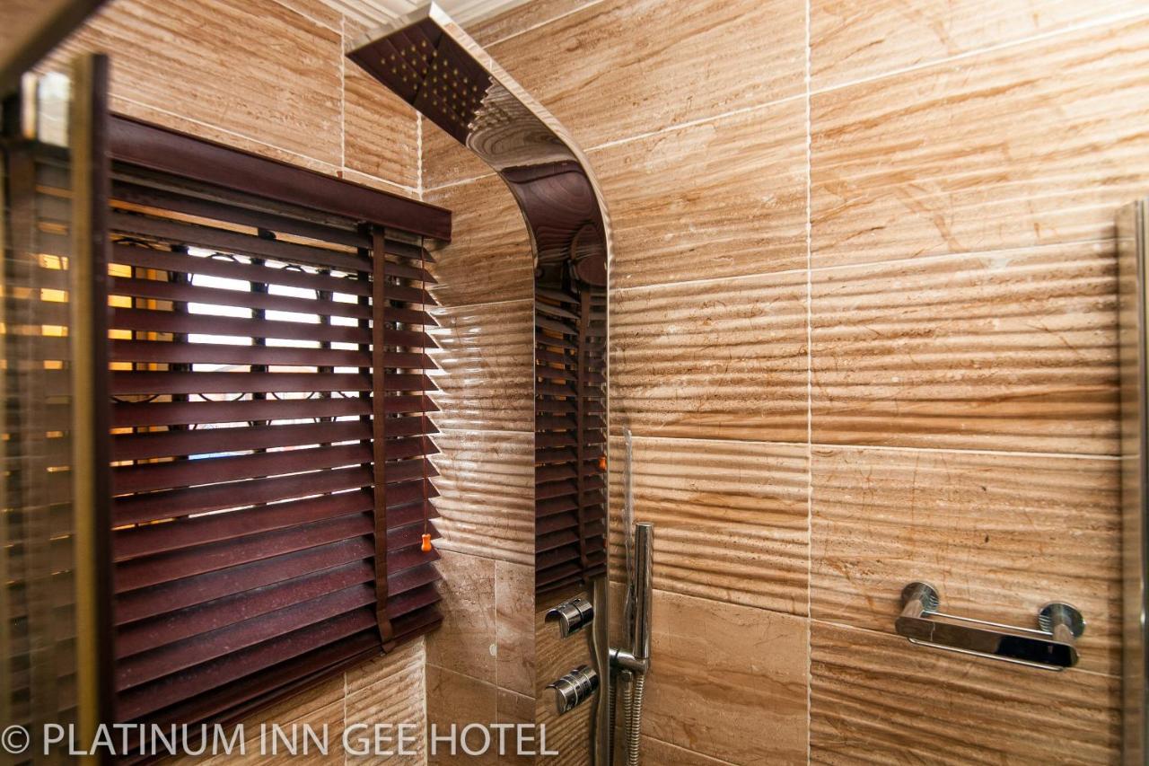 Platinum Inn Gee Hotel Suru Lere Dış mekan fotoğraf